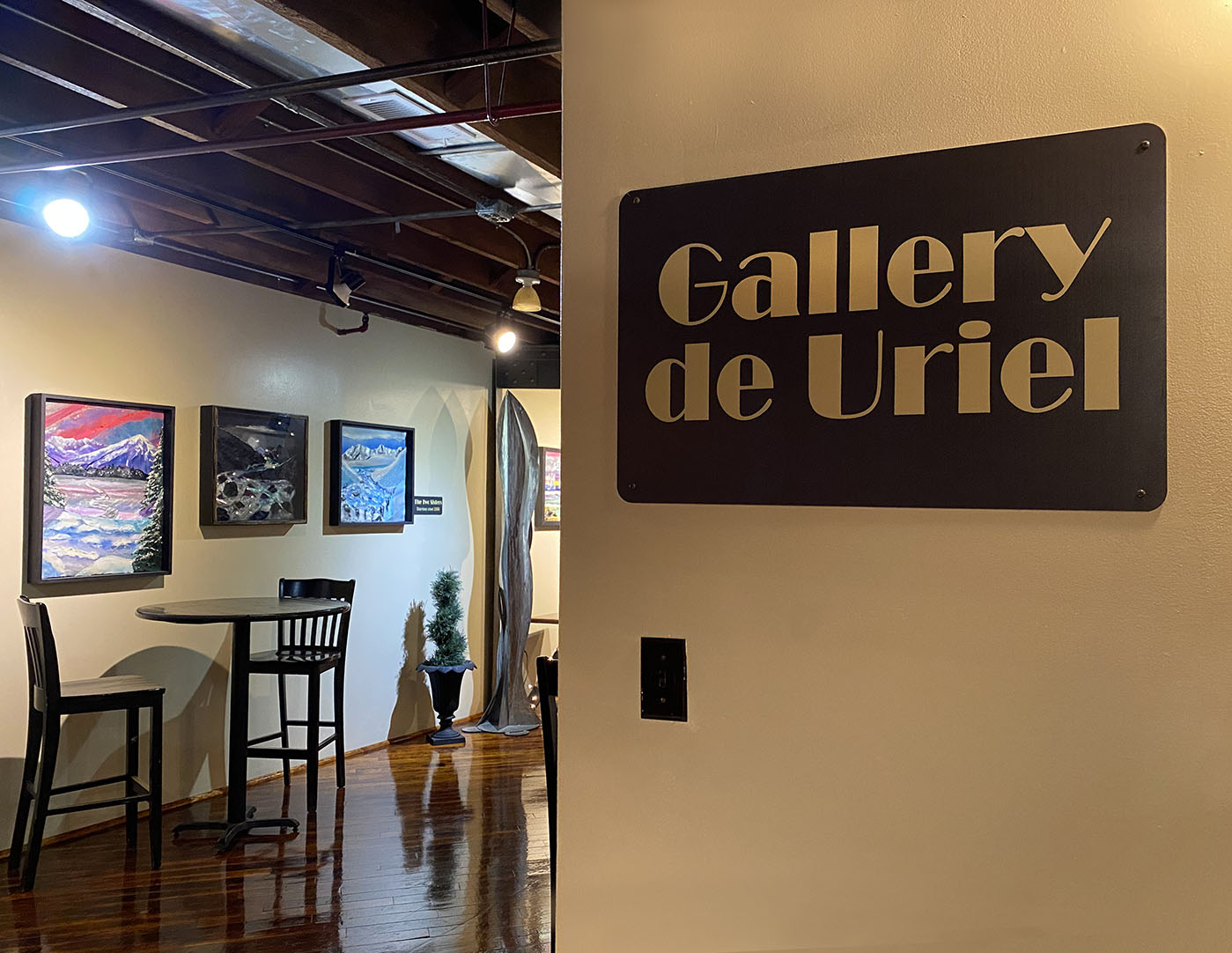 Gallery de Uriel at Lemp's Loft signage